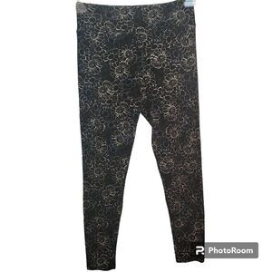 LuLaRoe Blue and White Stencil Floral Leggings